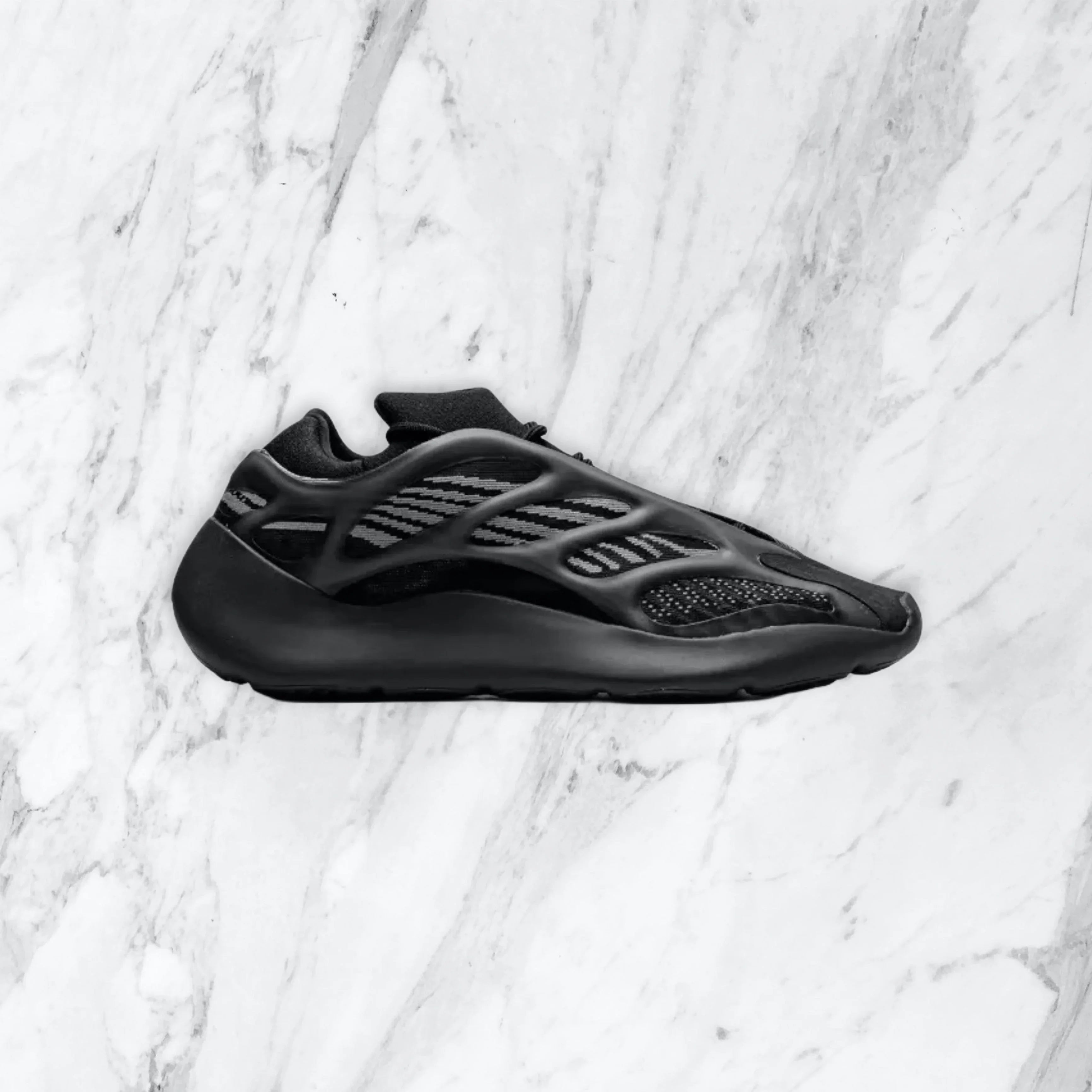 Yeezy 700 V3 - noir